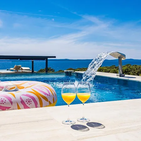 Luxury Pool Seaside Zadar