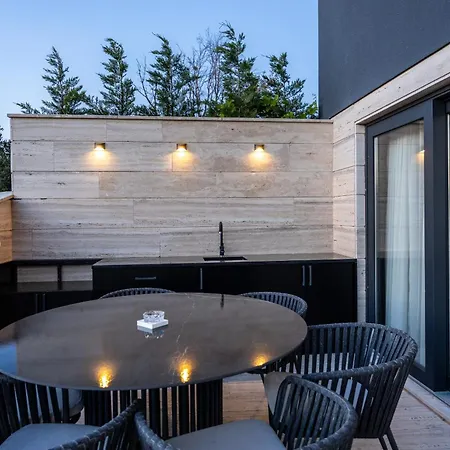 Luxury Pool Seaside *