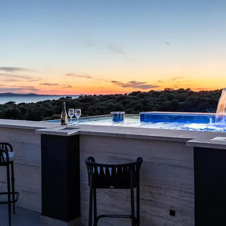 شقة Luxury Pool Seaside زادار