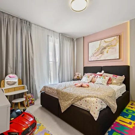 Luxury Pool Seaside Daire